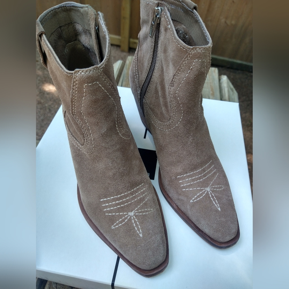 Dolce vita silma booties size 7